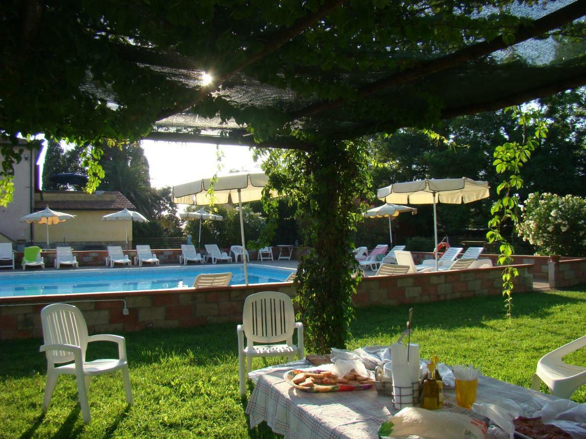 Casa Vacanze Guardamare San Vincenzo Exterior foto